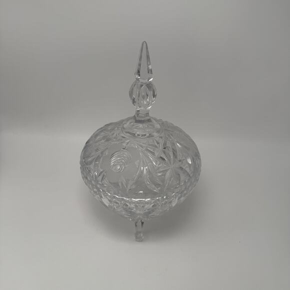 VTG Beautiful Clear Pressed Glass footed Candy dish w/ Spire lid Flower Pattern - Picture 5 of 5